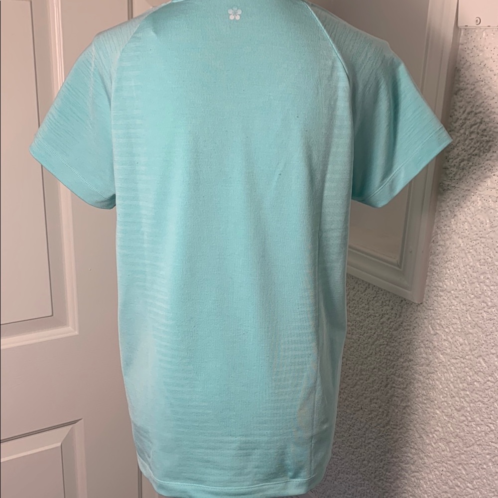 Tuff Athletics Women's Aqua Short Sleeve Workout Top Medium - Picture 5 of 7
